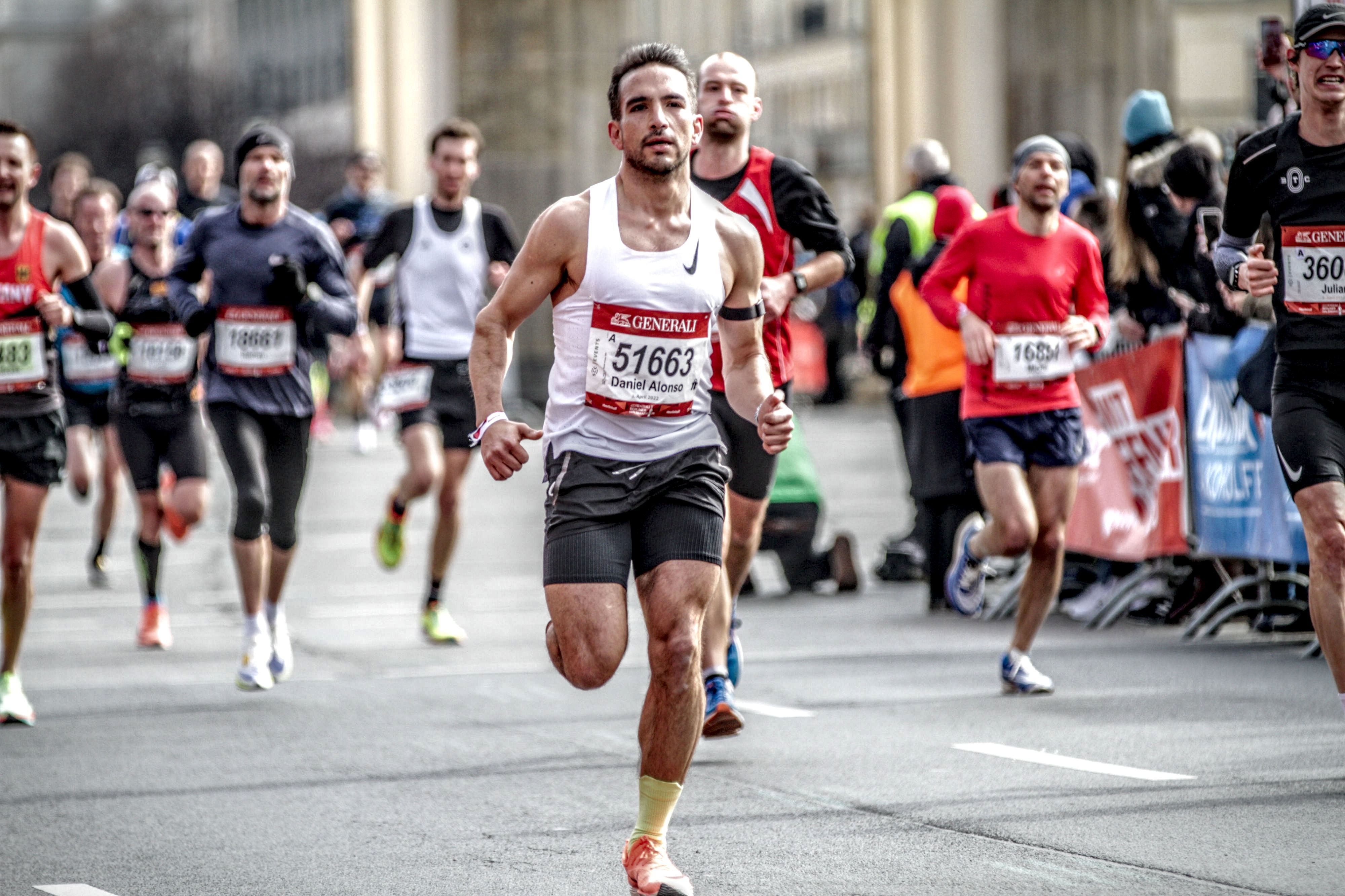 PodcastMyX builder running a road race